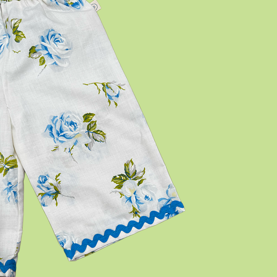 Clam Diggers Size S (18-24M)