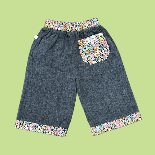 Clam Diggers Size L (3T)