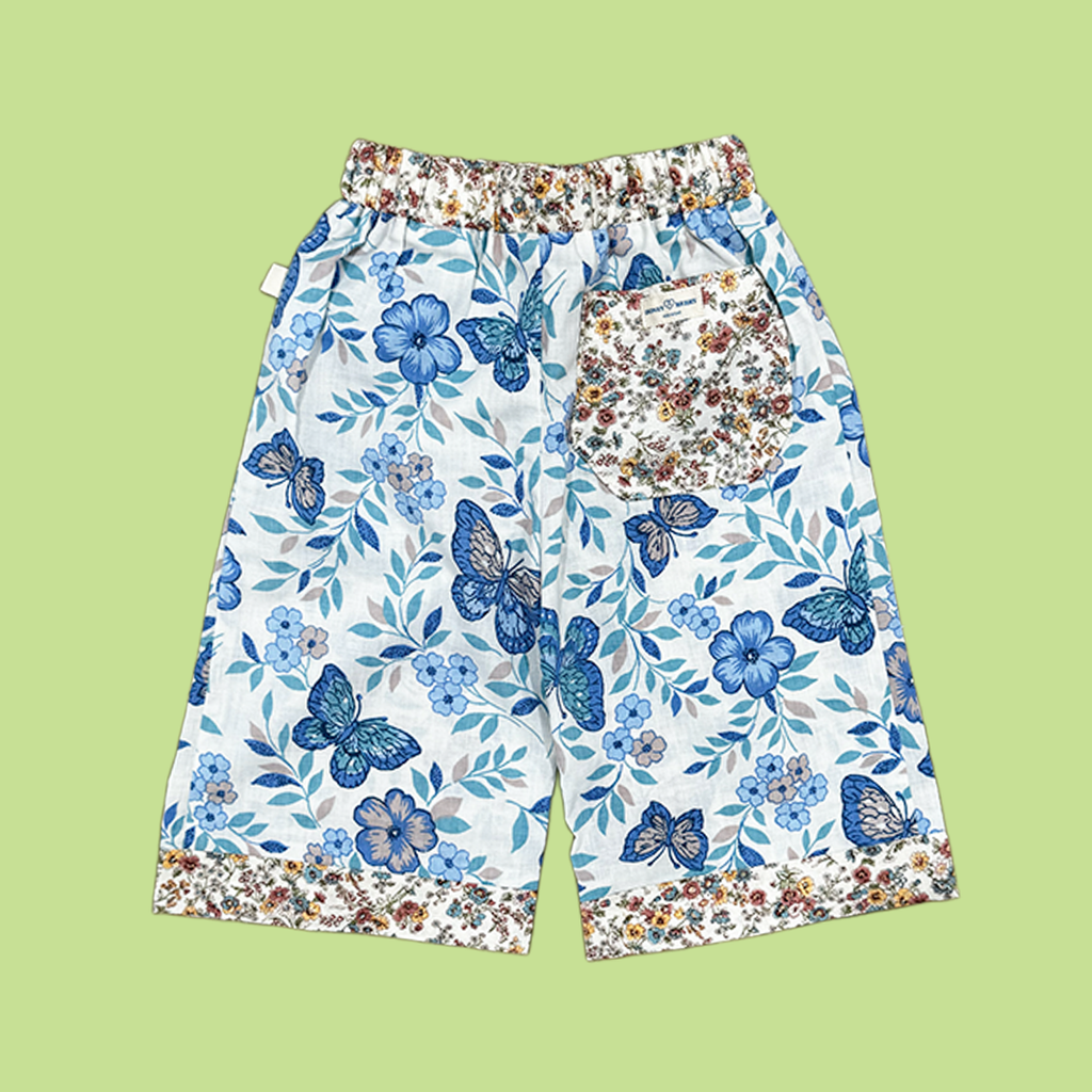 Clam Diggers Size M (2T)