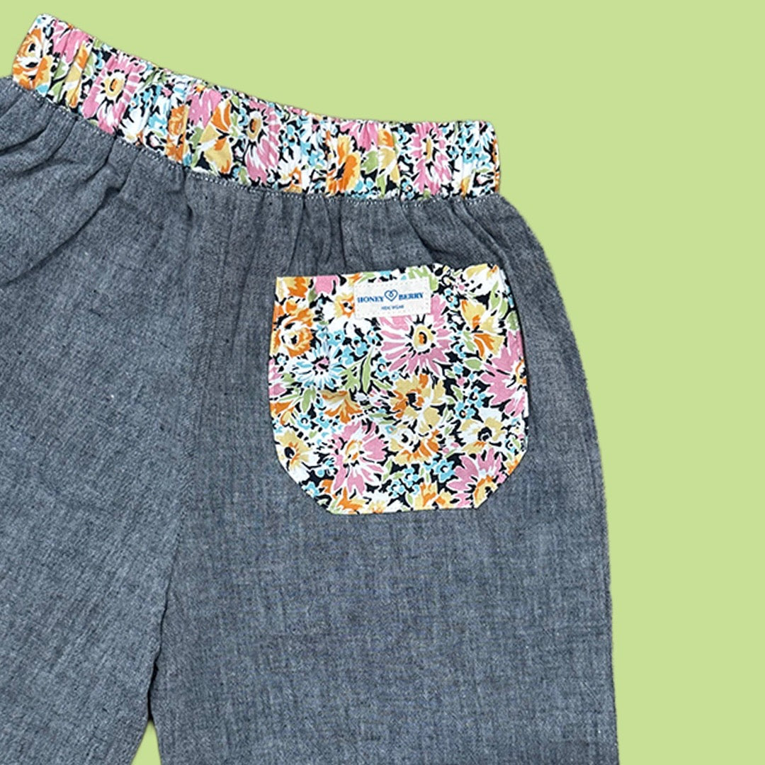 Clam Diggers Size L (3T)
