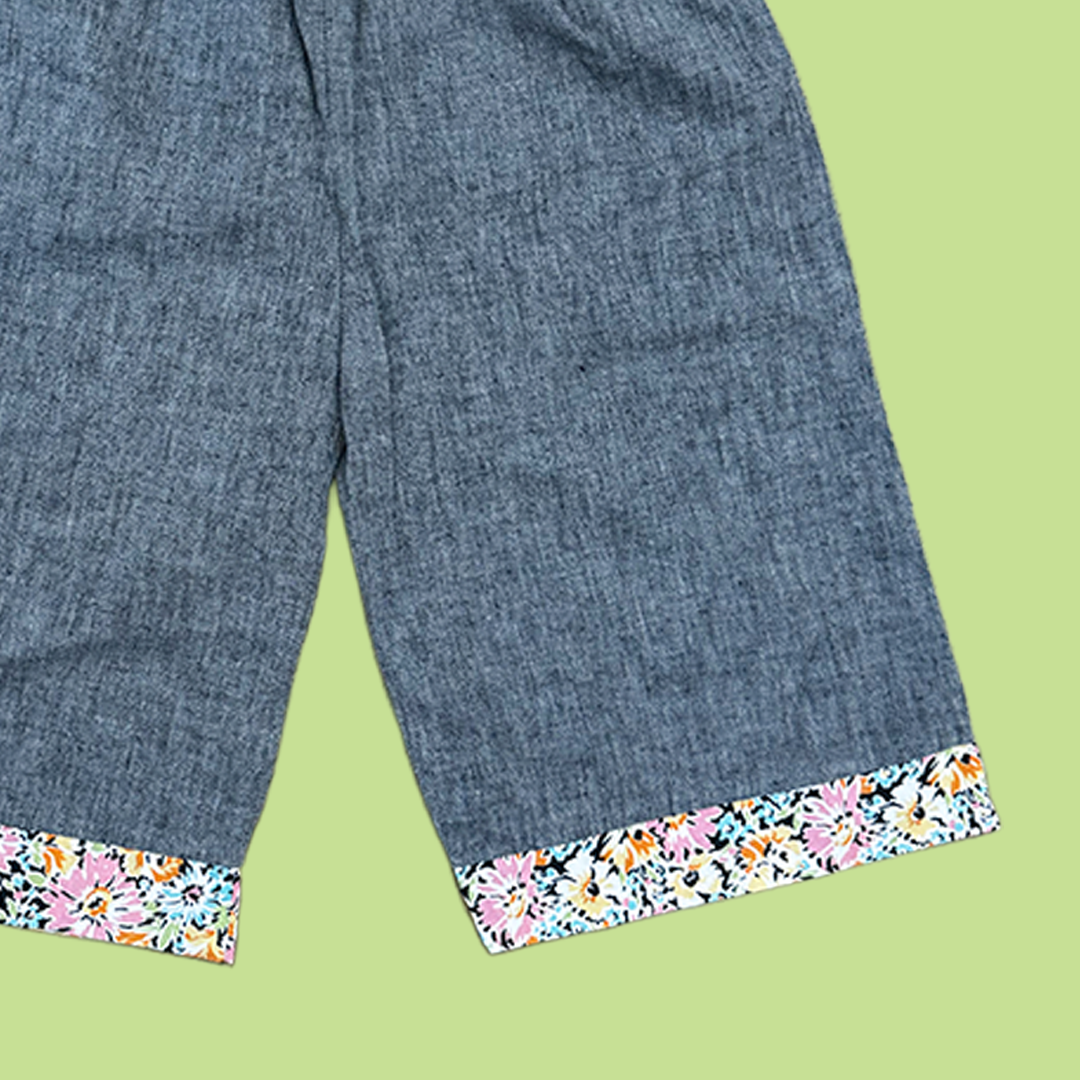 Clam Diggers Size L (3T)