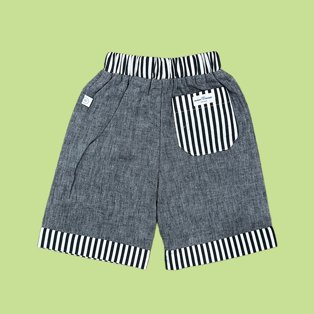 Clam Diggers Size XS (12-18M)