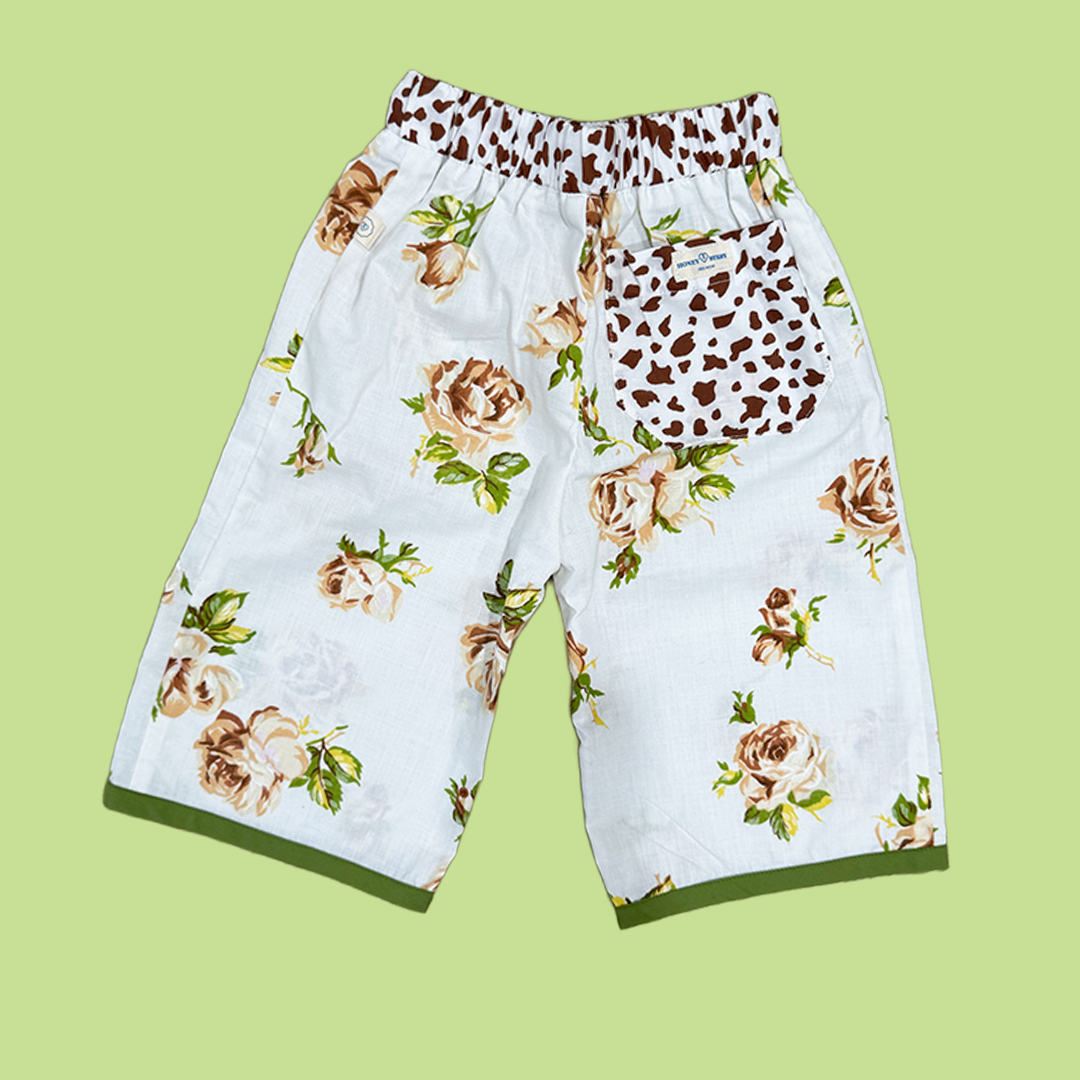 Clam Diggers Size M (2T)