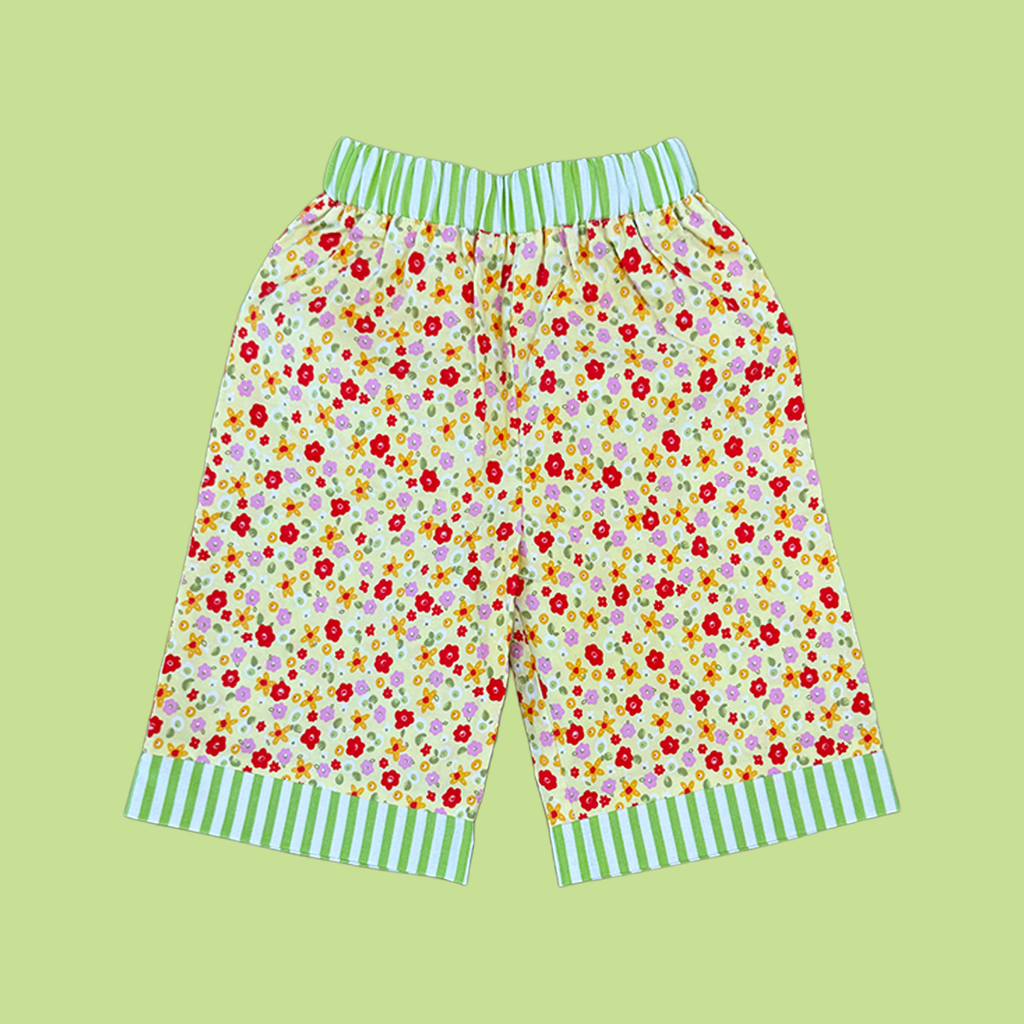 Clam Diggers Size S (18-24M)